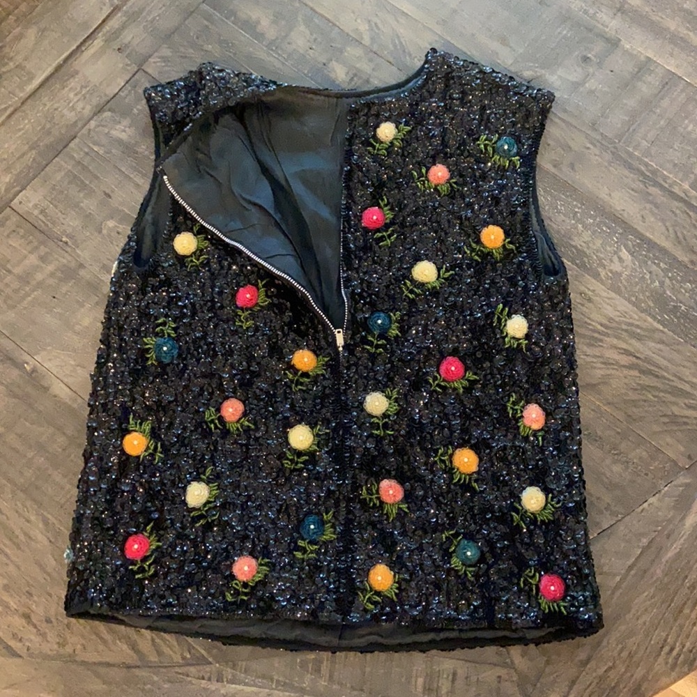 VINTAGE zipper back sequin top. - Picture 2 of 3